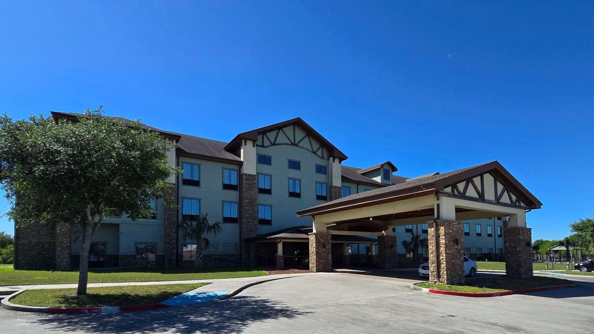 Comfort Inn & Suites Beeville Extérieur photo